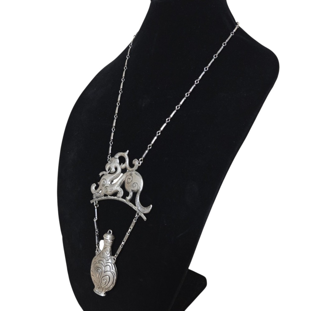 Estate Vtg Sign  GOLDETTE Large Pewter Dragon Faux Perfume Bottle Chain Necklace - Picture 2 of 11